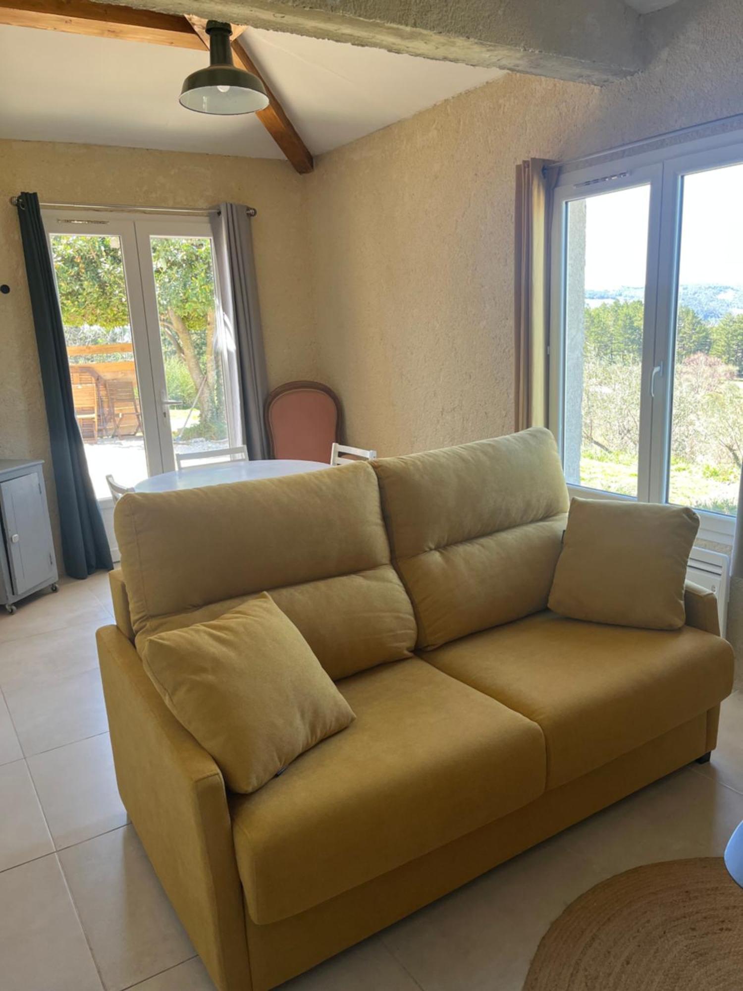 Villa Cabanon entouré de montagnes et d'oliviers Nyons Esterno foto